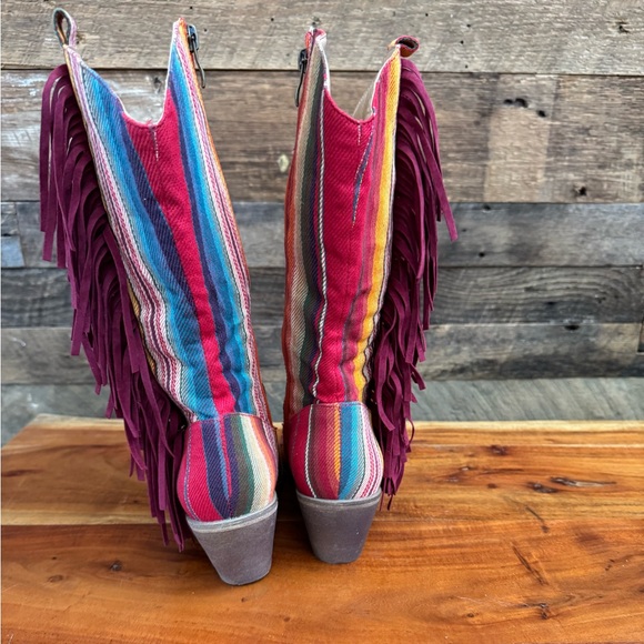 🔥 Lucky & Blessed Western Serape Fringe Boots - Size 10 - EUC 🔥 - Picture 3 of 15